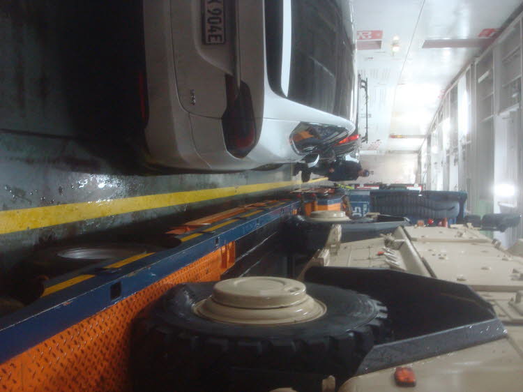 20171208 13h29 Kiel Fähre innen